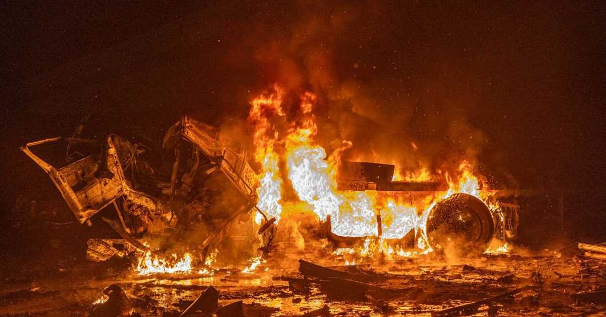 Ракетни удар на Одесу, оштећен конзулат Пољске; медији: два нафтна танкера погођена у Црном мору