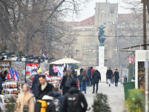 Променљиво и осетно топлије, до 12 степени на западу земље