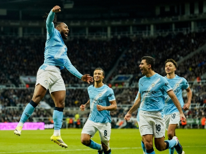 Сити први финалиста ЕФЛ купа