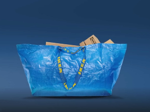 Будућност чувене „Икеине“ плаве торбе неизвесна