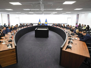 Курти позвао дипломате да заједно раде на интеграцији српског здравства и образовања 