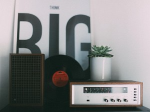 Емисија о радију и радиофонском стваралаштву