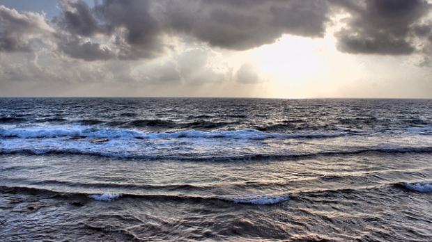 Када се океан замрачи – шта су тамни таласи који прекрију површину воде