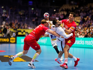 Безидејна Србија у сваком погледу, Аустрија има два гола предности на минут до краја