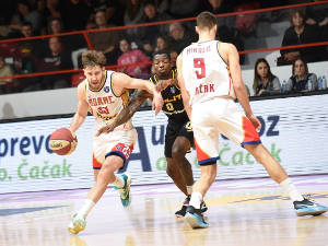 Борац после преокрета славио против Сплита и побегао са дна табеле