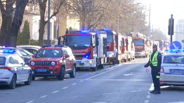 Гори кров зграде Специјалног суда у Београду
