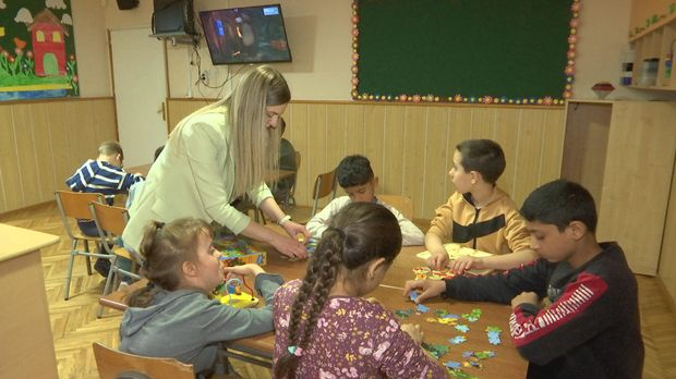 На брду изнад цветних липа