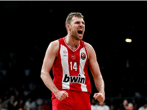 Макаби није издржао у Пиреју - свемогући Везенков водио Олимпијакос до победе