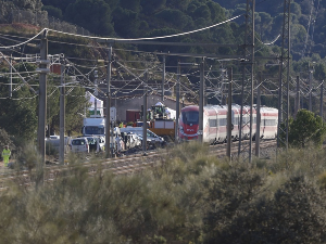 Дан жалости у Шпанији, расте број страдалих у железничкој несрећи