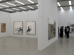 Тобијас Пилс у МУМОК-у: деценија између апстракције и фигурације на изложби „Shh“