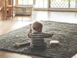 Све мање усвојене деце у Србији – шта кочи поступак и да ли је струка попустила под притиском јавности