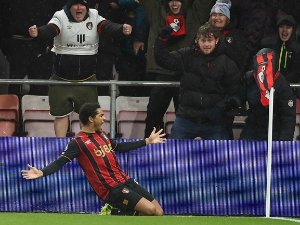 Борнмут у петом минуту надокнаде срушио Ливерпул