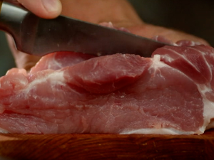 Када 20 килограма чварака вреди више од целе свиње на губитку су сви, од произвођача до трговаца