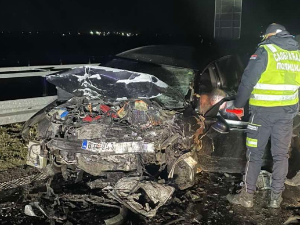 Ланчани судар на ауто-путу код Бачке Тополе, петоро повређених превезено у суботичку болницу