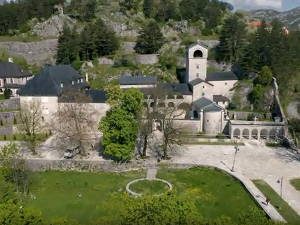 Његош  – свевременик: Детињство и дечаштво, 1-11 