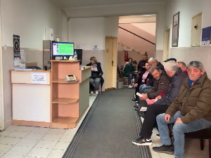 Лозница: Велике гужве за легализацију