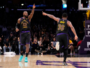 Леброн и Лука са 65 поена предводили Лејкерсе против Мемфиса
