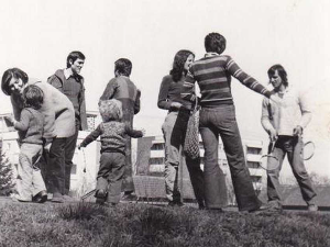 Трибина младих - 50 година касније: Група Код и група 3 на трибини младих, 4 еп.