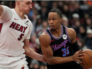 Јовићева солидна утакмица у победи тесној Мајамија над Чикагом