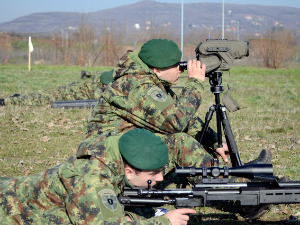 Враћа се војни рок у Србији – јесу ли млади спремни да оставе мобилне телефоне и узму пушку у руке
