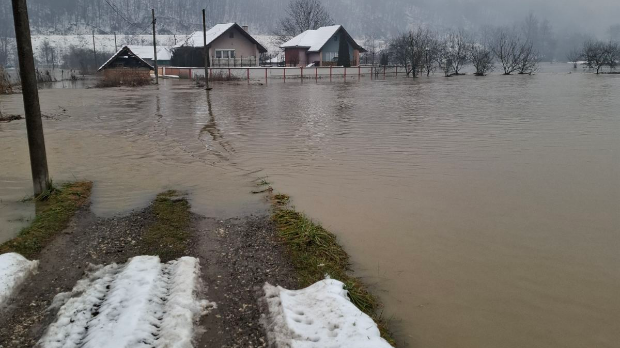 Због падавина проблеми са струјом и поплавама, ванредна ситуација у Осечини, Лозници, Владимирцима и делу Пријепоља