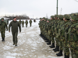 Гашић у Копненој зони безбедности: Наставићемо да улажемо у Војску Србије