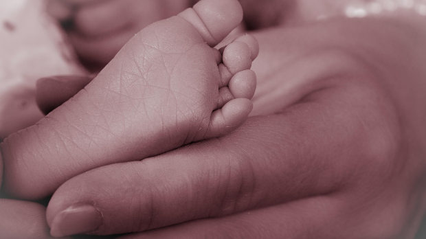 Рекли би да јој је било суђено да се роди: Побркали ембрионе у клиници за оплодњу, беба је рођена, тужба написана