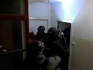 У Београду заплењено 8 килограма кокаина и ракетни бацач, ухапшене три особе 