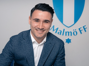 Карабељов напустио Партизан, Малме нова дестинација