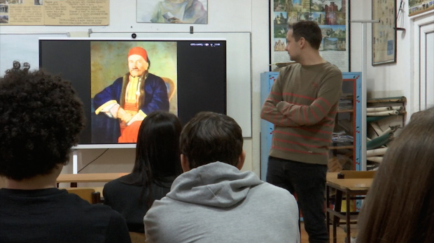 Марковић: За младе Хрвате Томпсон је утицајнији од историјских уџбеника – потребни су контекст и критика, не бројке