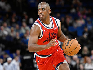 Крис Пол завршио кошаркашку каријеру