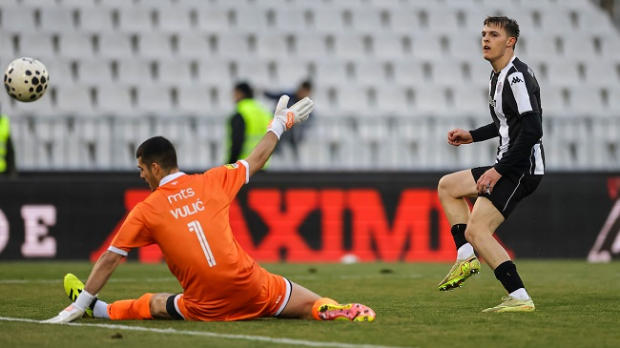 Партизан стрепео против Спартака у Београду, али уписао три бода пред 