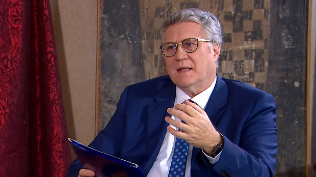 Ненад Љ. Стефановић, дипломата у новинарству одлази из РТС-а –дошао накратко, остао 21 годину