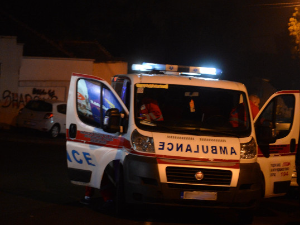 Жена настрадала у Раковици, ударио је воз