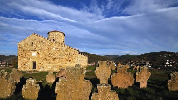 Епархија рашко-призренска: Нетачни наводи о премештању седишта епархије и нелегалној градњи Kép