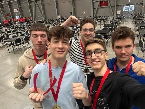 Српски гимназијалци победили на  међународном такмичењу из физике у Прагу
