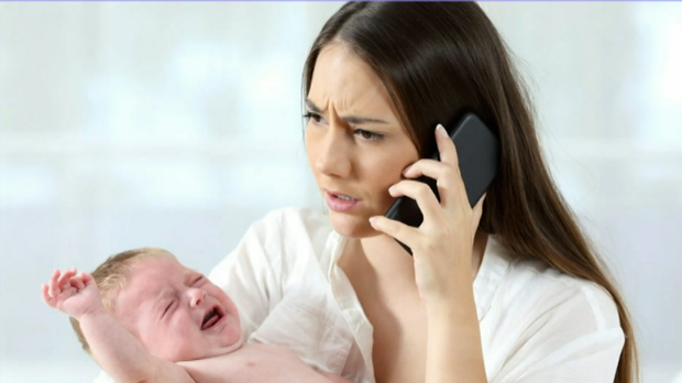 СОС линија за емотивну помоћ мајкама – место где маме могу да признају да им није увек лако