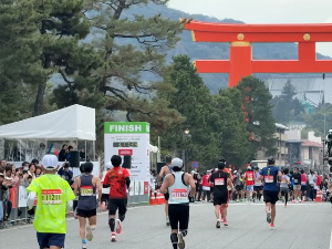 Медаље од одбаченог злата и рециклирање опреме – екологија у првом плану на маратону у Кјотоу