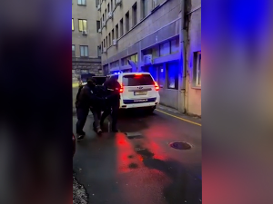 Хапшење због покушаја изнуде и паљења аутомобила инфлуенсера