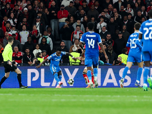 Винисијус срушио Бенфику, прекид и црвени картон Мурињу обележили меч у Лисабону