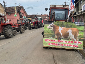 Девети дан протеста млекара, поново блокирана Ибарска магистрала у Мрчајевцима