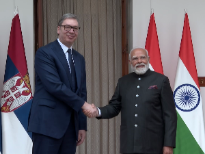 Председник Вучић састао се са индијским премијером Модијем – разговори о билатералним односима и економској сарадњи