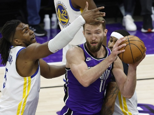 Сакраменто до краја сезоне без Сабониса и Лавина