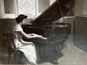 Пијанизми Балкана – Томрис Озиш