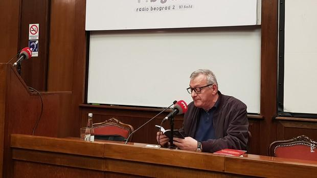 С песником у подне: Никола Вујчић: ,,Двориште“