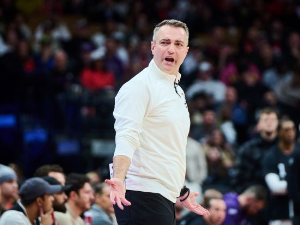 Торонто победом започео низ мечева на домаћем паркету