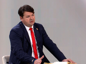 Петров: ВСТ да спроведе одлуку; Вучић легално потписао Мрдићеве законе