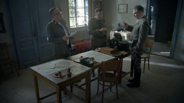 Тито – између истока и запада