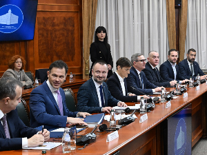 Оперативни тим са представницима ЕК; Апостоловић: Размена мишљења о пресеку стања у преговорима