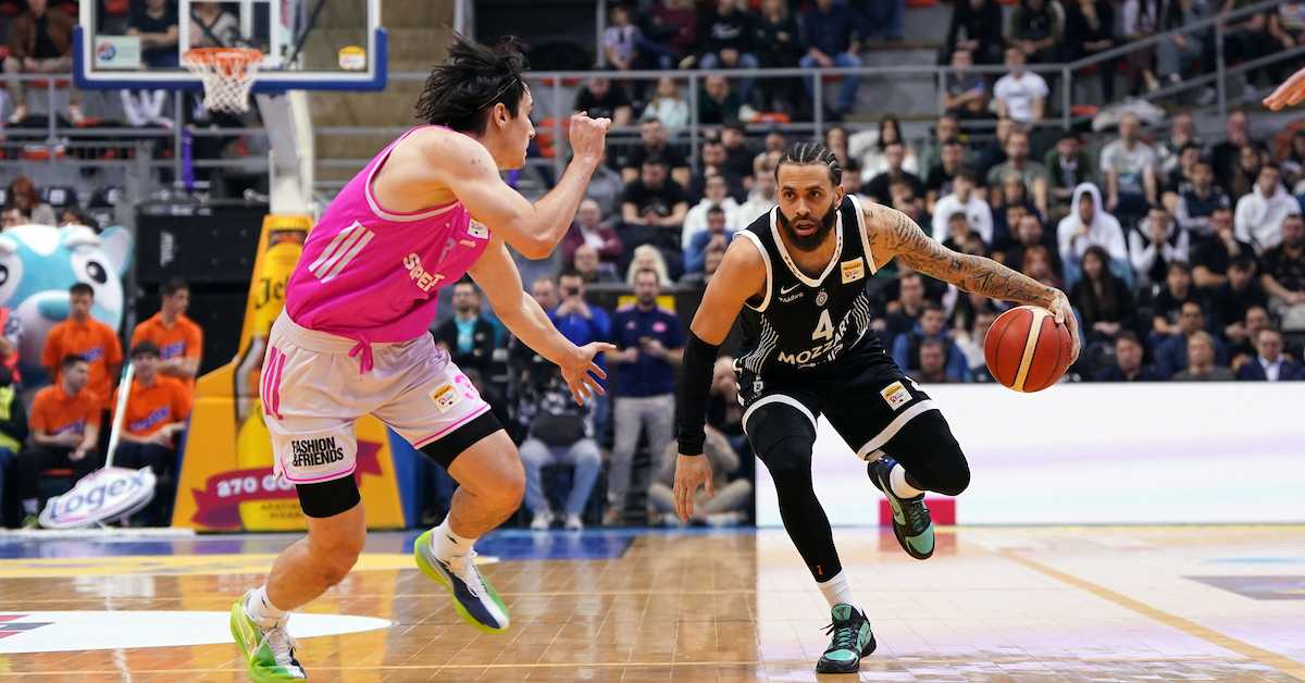 Мега убрзала игру и води на полувремену, Партизан опет има "црне" минуте